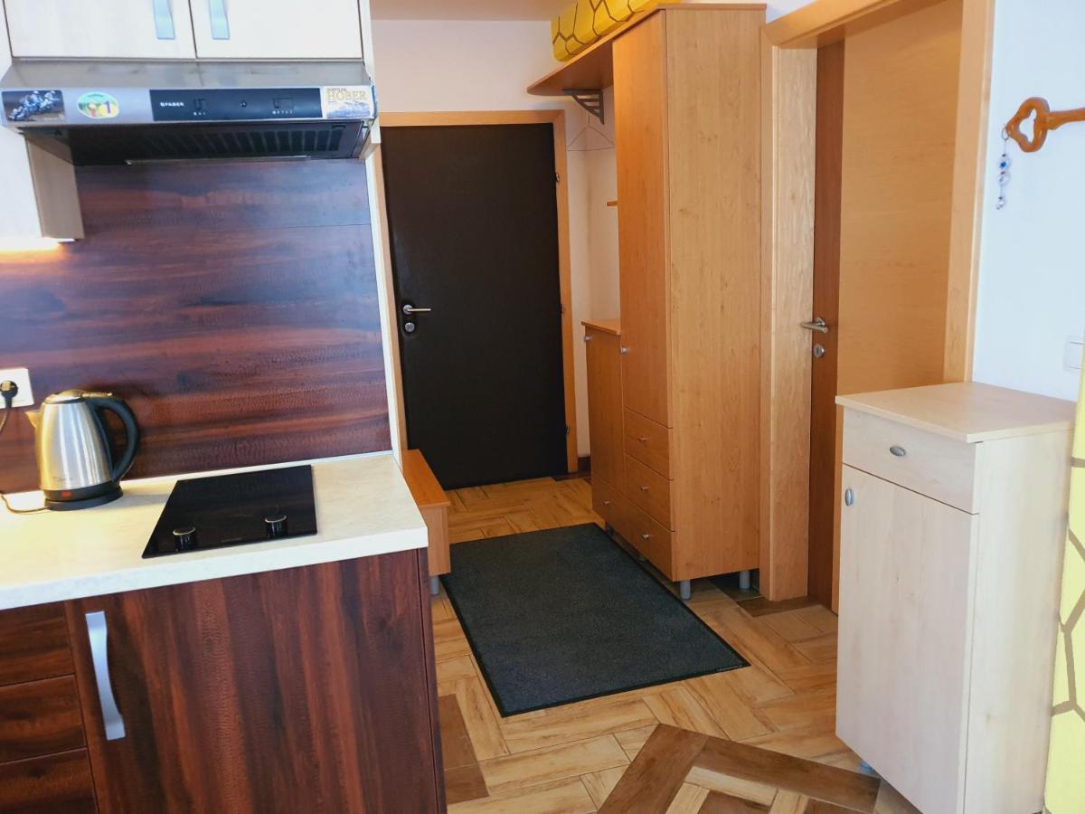 Guest House Hober Prevalje Extérieur photo