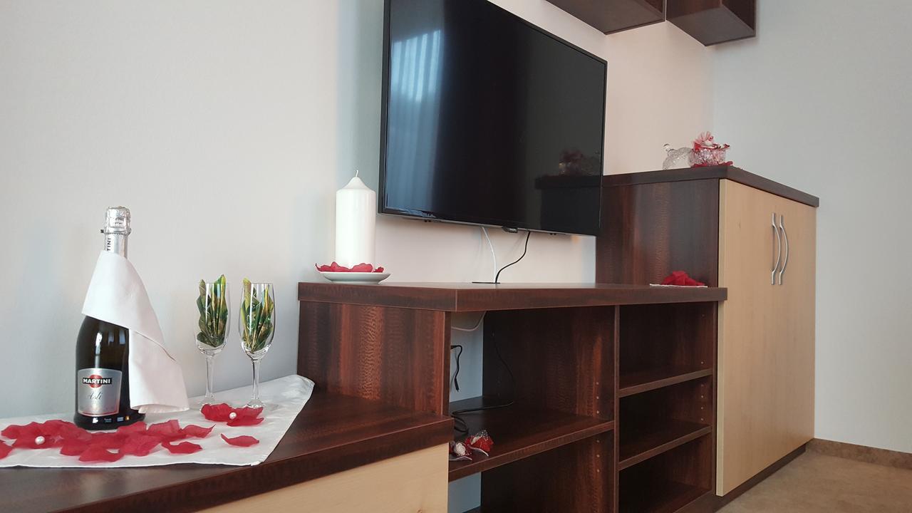 Guest House Hober Prevalje Extérieur photo