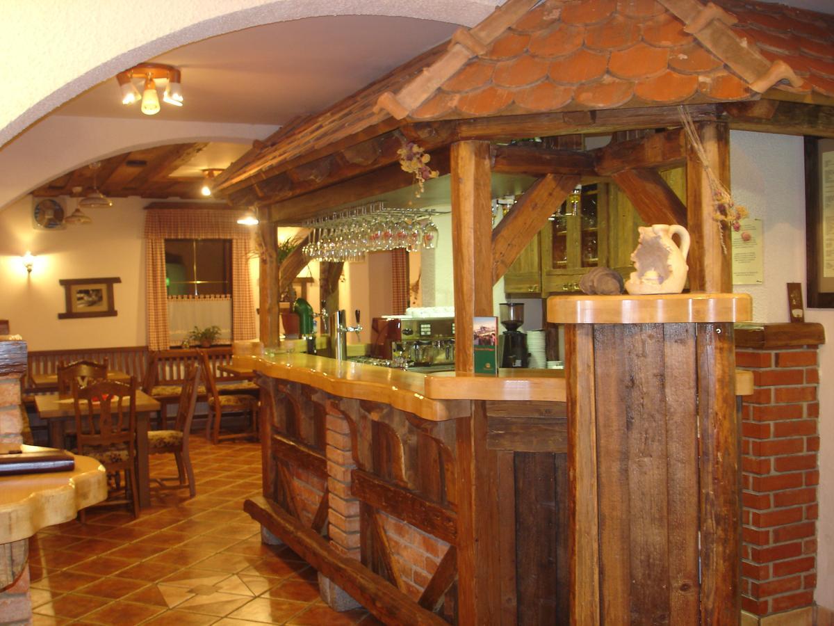 Guest House Hober Prevalje Extérieur photo